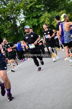 Runner Photo 4135833