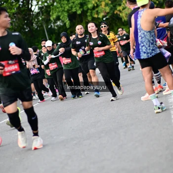 Runner Photo 4135856