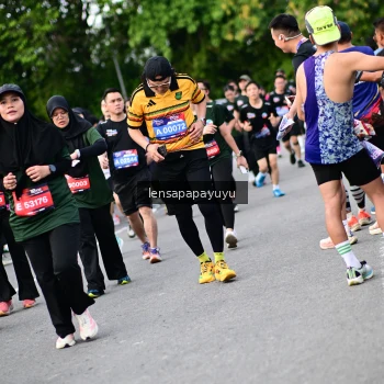 Runner Photo 4135866