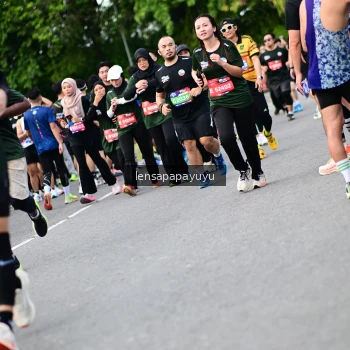 Runner Photo 4135867