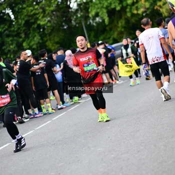 Runner Photo 4135883