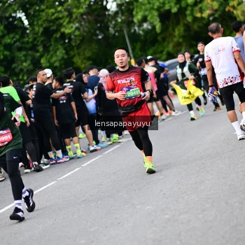 Runner Photo 4135885