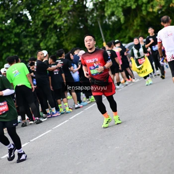 Runner Photo 4135887