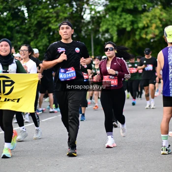 Runner Photo 4135910
