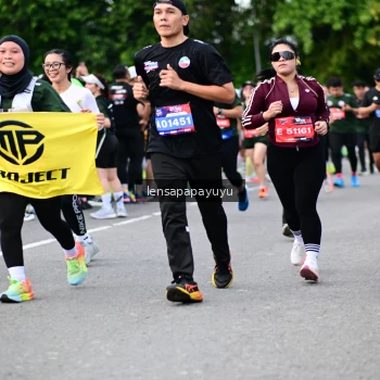 Runner Photo 4135914