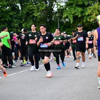Runner Photo 4135924