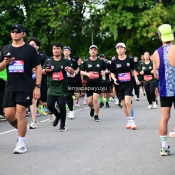 Runner Photo 4135943