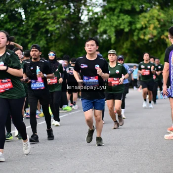 Runner Photo 4135946