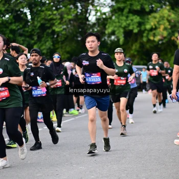Runner Photo 4135951