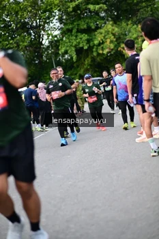 Runner Photo 4135981