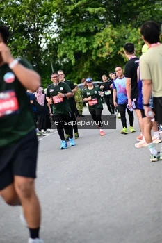 Runner Photo 4135983
