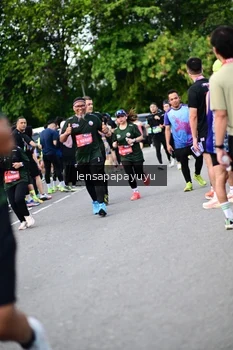 Runner Photo 4135984