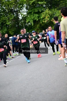Runner Photo 4135995
