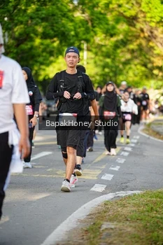 Runner Photo 4135999
