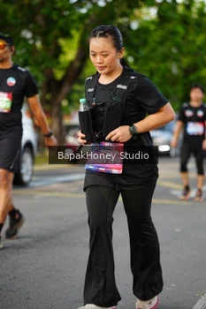 Runner Photo 4136025