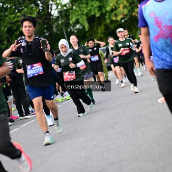 Runner Photo 4136037