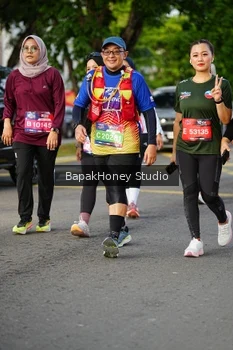 Runner Photo 4136061