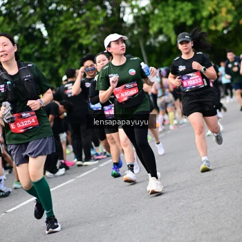 Runner Photo 4136070