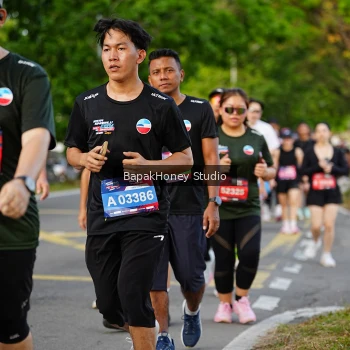 Runner Photo 4136077