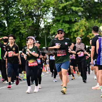 Runner Photo 4136100