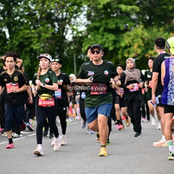 Runner Photo 4136108