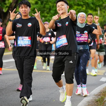 Runner Photo 4136143