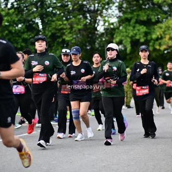 Runner Photo 4136147