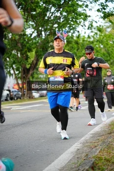 Runner Photo 4136167