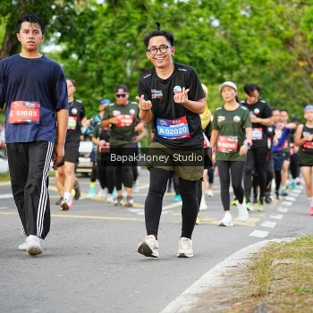 Runner Photo 4136168
