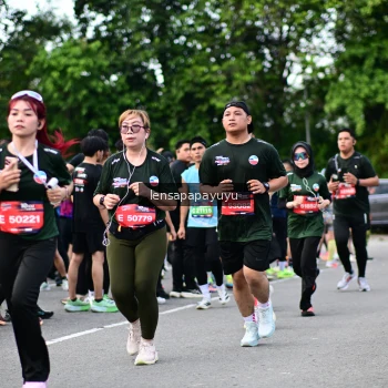 Runner Photo 4136170