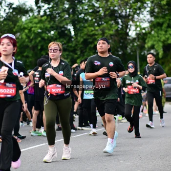 Runner Photo 4136174