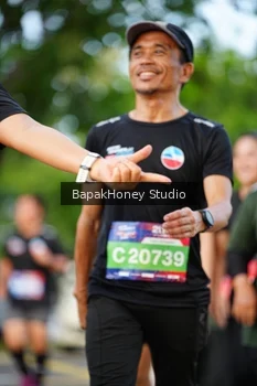 Runner Photo 4136176