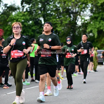 Runner Photo 4136180