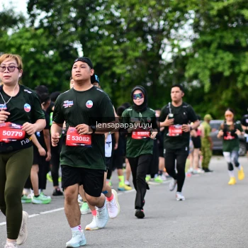 Runner Photo 4136181