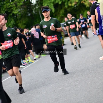 Runner Photo 4136235