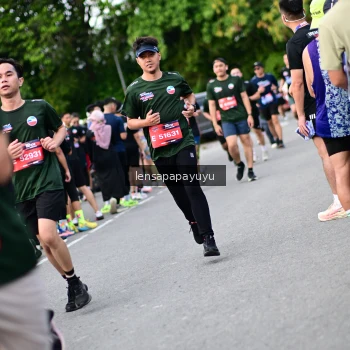 Runner Photo 4136236