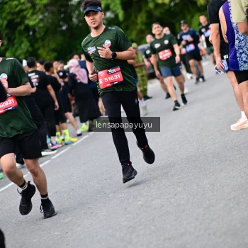 Runner Photo 4136239