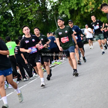 Runner Photo 4136263