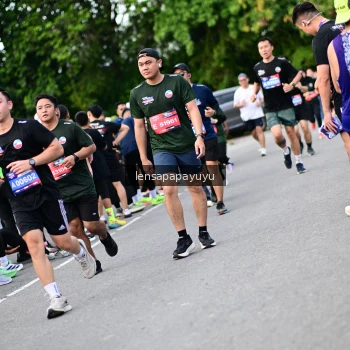 Runner Photo 4136266