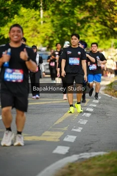 Runner Photo 4136293