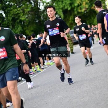 Runner Photo 4136295