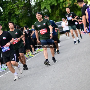 Runner Photo 4136299