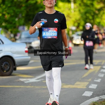Runner Photo 4136301