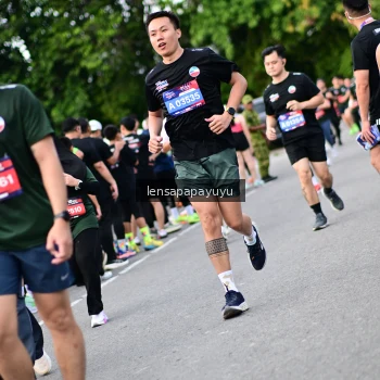 Runner Photo 4136305