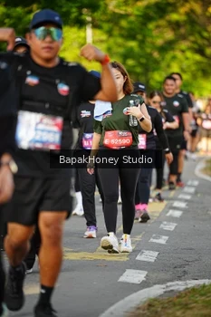 Runner Photo 4136339