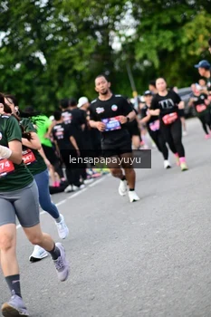 Runner Photo 4136340