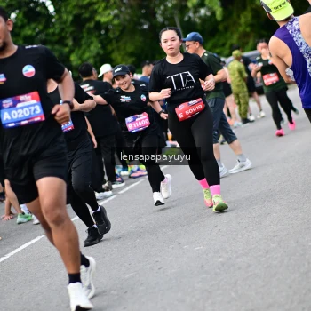 Runner Photo 4136346