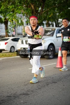 Runner Photo 4136350