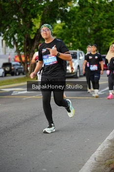 Runner Photo 4136353