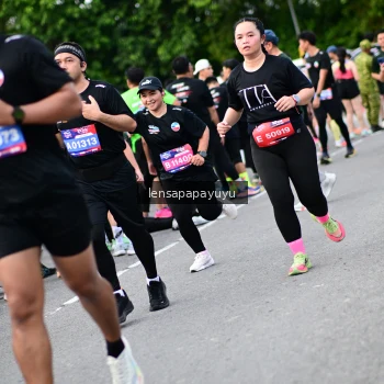 Runner Photo 4136356